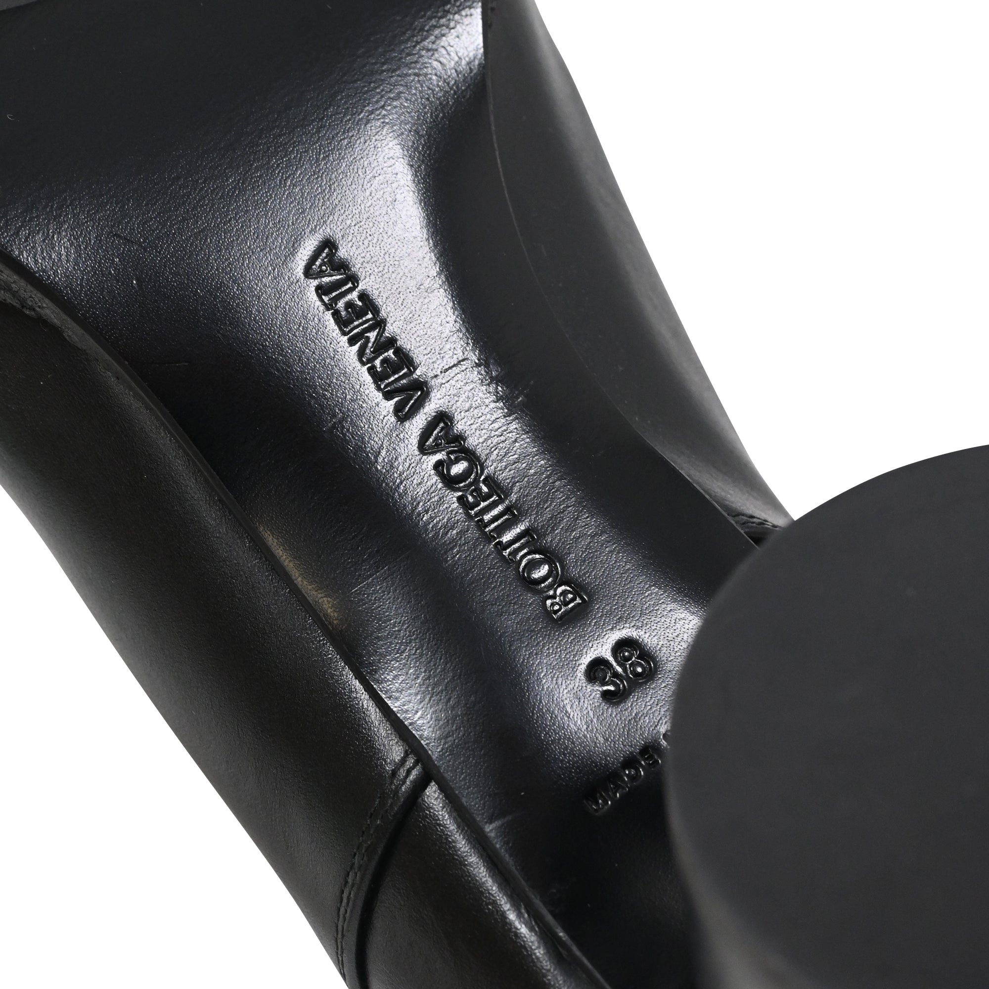 Bottega Veneta Cliff Chelsea Ankle Boots in Black Leather