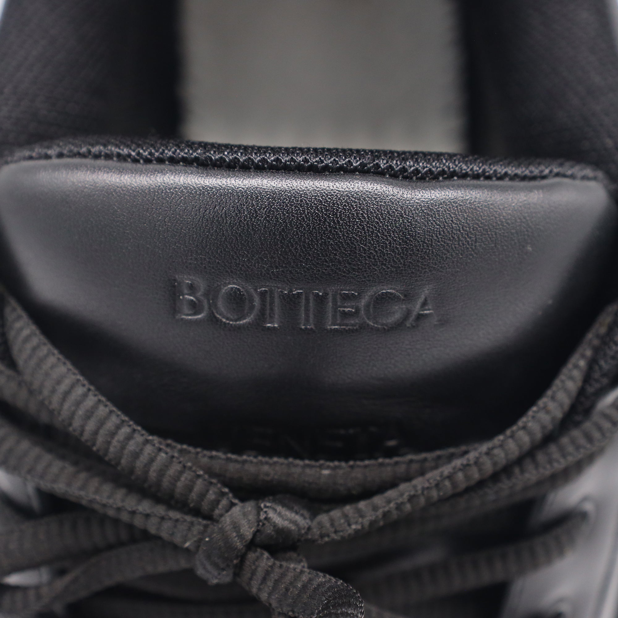 Bottega Veneta Pillow Low-Top Sneakers in Black Calf Leather